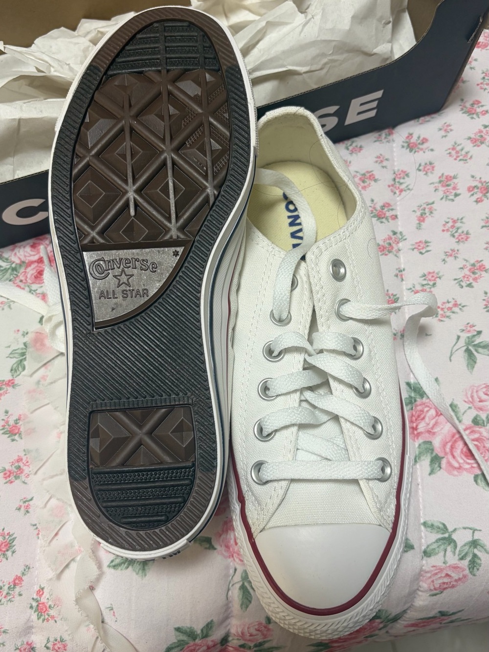 Converse Women’s Low Top Canvas Sneakers in White with Red Stripe - Picture 3 of 4